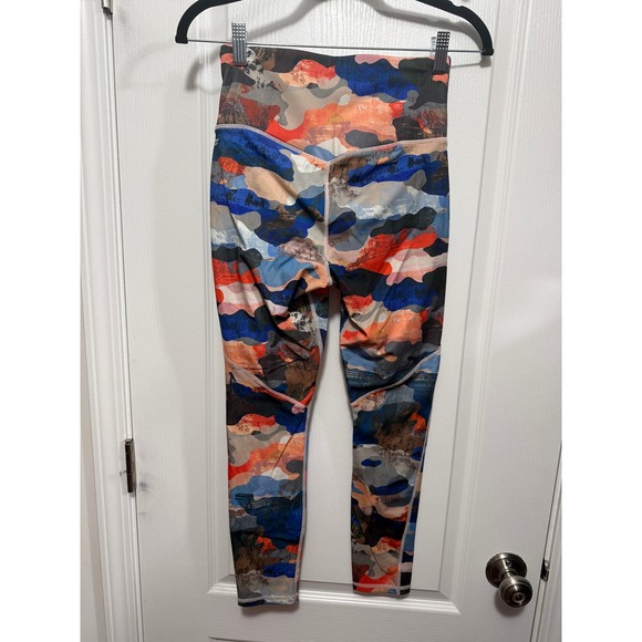 Fabletics Zion Mountain High rise Camo Motion365 Leggings Womens S  Athleisure - Picture 2 of 15